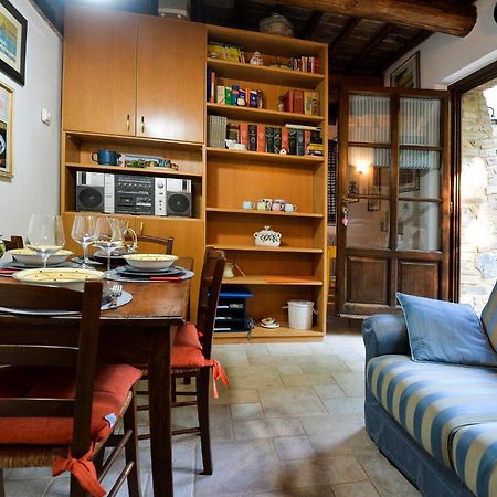 Loft In Antico Mulino Apartment Isola d'Arbia Bagian luar foto
