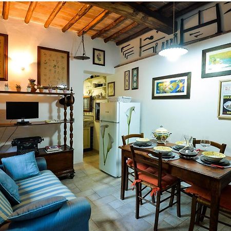Loft In Antico Mulino Apartment Isola d'Arbia Bagian luar foto